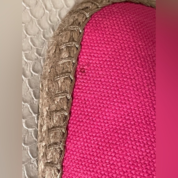 Aerosoles women’s pink/blue fabric, espadrille flat slip on Size 10.5 M-US. - Picture 8 of 10